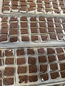 ice cream sandwiches on trays to be freeze dried